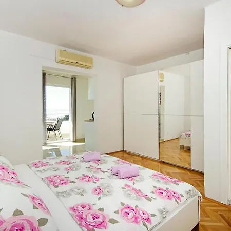 Gorgeous In With House Sea View 투체피